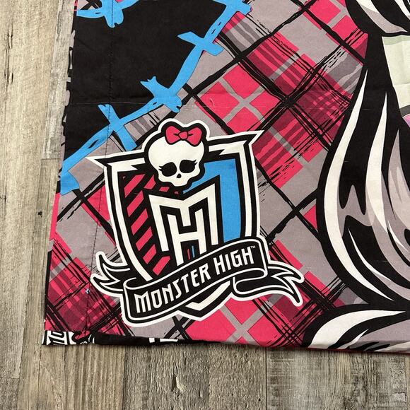 Vtg. Franco Monster High Ghoulie Gang Pink Reversible Standard Pillowcase 20X26 - Picture 2 of 7